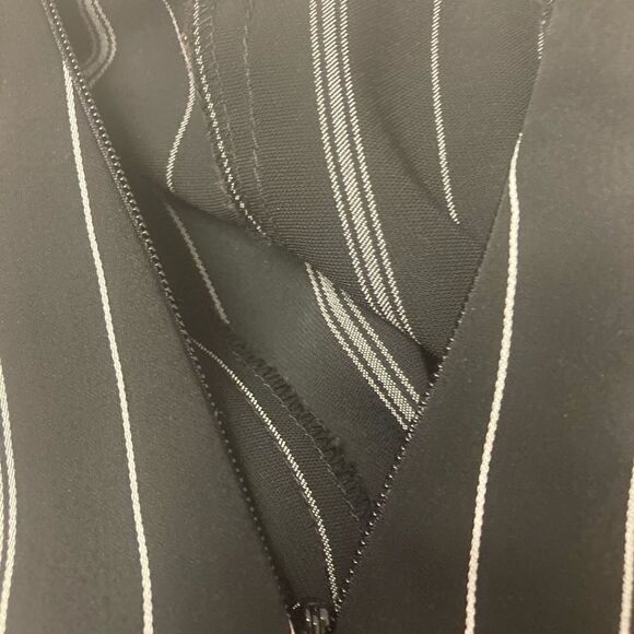 BEBE,Blk& white striped dress pants, women’s,Sz 0‎ - Picture 6 of 12